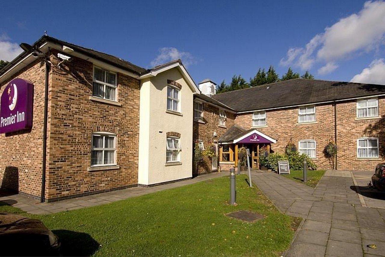 Premier Inn Wrexham North Экстерьер фото